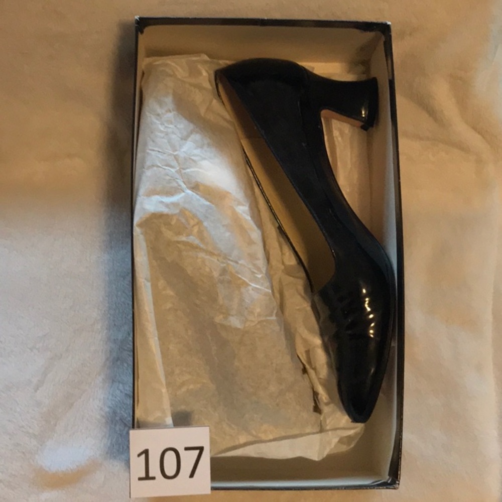 Paloma patent leather narrow